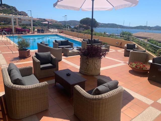 Hotel Miralonga La Maddalena  Exteriör bild