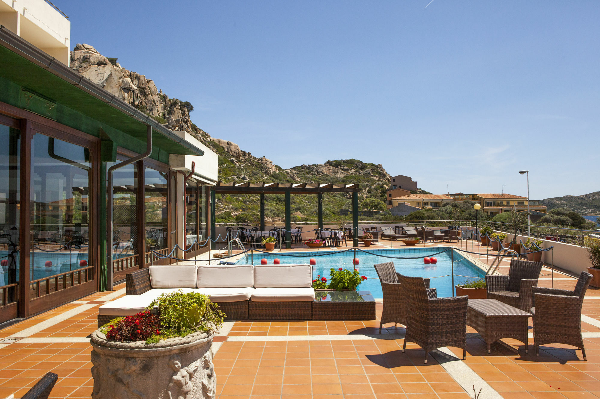 Hotel Miralonga La Maddalena  Exteriör bild