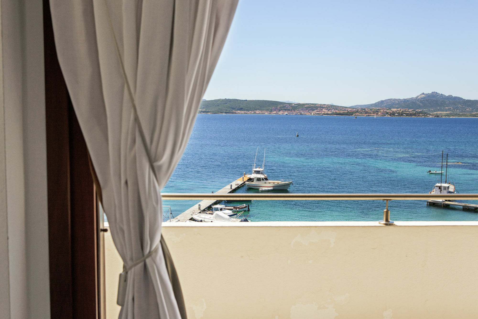 Hotel Miralonga La Maddalena  Exteriör bild